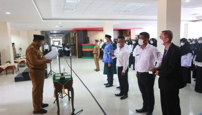 Bupati Anambas Pimpin Pengambilan Sumpah 143 CPNS, PPPK Guru dan Non Guru