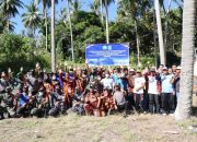 Peduli Lingkungan, Kodim 0318/Natuna, TNI AL dan Polres Anambas Laksanakan Bersih Pantai