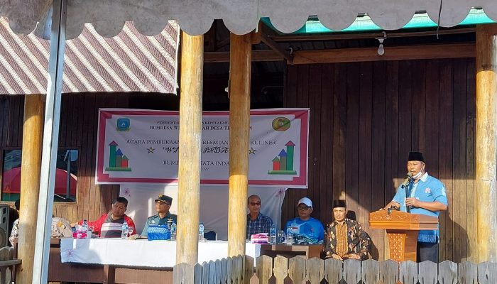 Abdul Haris Buka Stand Bazar Kuliner BUMDES Desa Temburun