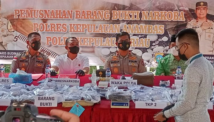 Wakapolda Brigjen Rudi Parnoto Pimpin Pemusnahan 48 Kilogram Narkoba Jenis Kokain