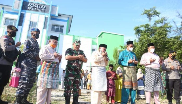 Bupati Anambas Resmikan Ambulance Laut 