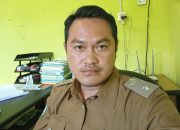 Amos Berharap Listrik PLN Bisa Nyala 14 Jam di Desa Mengkait