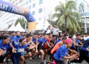 HUT TNI AL, Walikota Batam Lepas Peserta Lomba Maraton