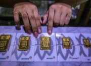 Harga Emas Antam Anjlok ke Rp937 Ribu