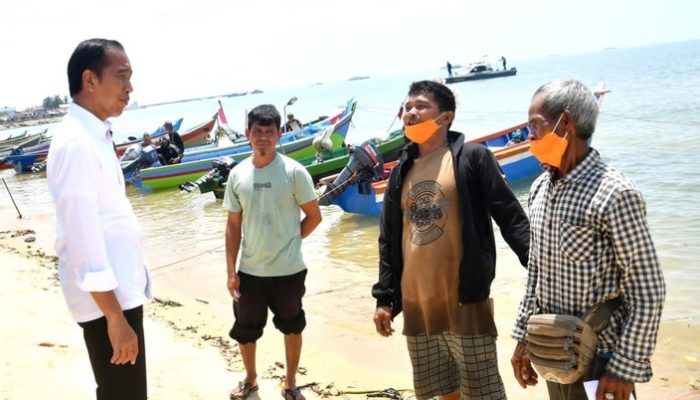 Kunjugi Kepulauan Babel, Jokowi Respon Keluhan Nelayan