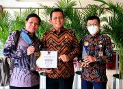 Kepri Terima Anugerah Sebagai Provinsi yang ‘Informatif’ Dari KI Pusat