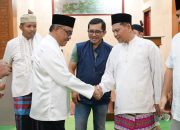 Jefridin Shalat Isya dan Tarawih Berjamaah di Masjid Bukit Indah Sukajadi