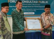 Kades Surianto Terima Penghargaan Desa ‘Cantik’ dari BPS Kepri