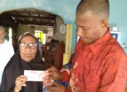 Pemdes Telaga Kecil Kembali Salurkan BLT-DD Triwulan II Tahun 2023