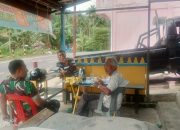 Anggota Koramil 02 Tarempa Lakukan Komsos Bersama Masyarakat Sri Tanjung