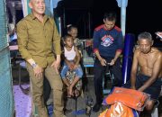 Wabup Natuna Kunjungi dan Serahkan Bantuan Korban Kebakaran