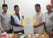 Kades Surianto Serahkan Bantuan Donasi Palestina Ke Baznas Anambas