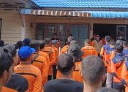 BPBD dan Kelurahan Tarempa Gelar Gotong Royong Pasca Banjir