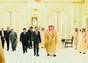 Presiden Jokowi Bertemu dengan PM Arab Saudi di Istana Al-Yamamah