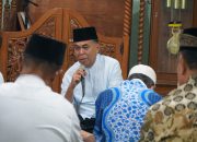 Mengawali Kunker ke Midai, Bupati Natuna Sambangi Masjid At-Taqwa