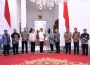 Presiden Jokowi Terima IHPS I Tahun 2023 dari BPK, 80 Kementerian Lembaga Peroleh Predikat WTP