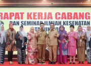 Buka Raker Cabang ll dan Seminar Ilmiah Kesehatan, Ini Pesan Bupati Rohil