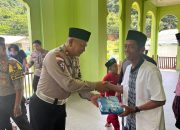 Jumat Berkah, Polres Anambas Bagikan Nasi Kotak untuk para Jamaah Masjid