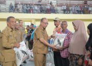 Bupati Asahan Serahkan Bantuan Beras untuk Kaum Dhuafa