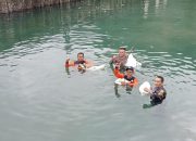 Lurah Tarempa Pimpin Aksi Bersih Laut, Wisatawan Keluhkan Sampah