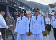 Warga Sambut Antusias Kedatangan Bupati dan Wakil Bupati Anambas di Tarempa