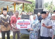 Bupati Bengkalis Serahkan MOLDUK Portable ke UPTD Disdukcapil