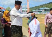 Hardiknas 2025, Pemkab Anambas Berikan Penghargaan kepada Tujuh Pelajar Berprestasi di Bidang Karate