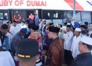Bupati Bengkalis Lepas 174 Jemaah Calon Haji Kloter 13 Menuju Embarkasi Haji Batam