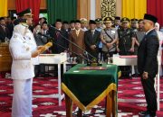 Bupati dan Wakil Bupati Siak 2025-2030 Resmi Dilantik, Wabup Bengkalis Hadiri dan Sampaikan Ucapan Selamat