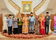 Selesaikan Tugas Pengawasan, Asisten Bupati Bengkalis Antar Kepulangan Istri Menag RI