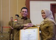Wujud Implementasi Inpres 2/2021, Gubernur Ansar Apresiasi Badan Usaha dan Pemda Penerima Paritrana Award