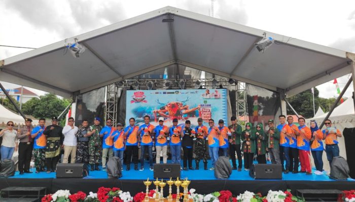 Komandan Baterai Arhanud Yonmarhanlan IV Hadiri Pembukaan Sea Eagle Boat Race 2025 di Belakang Padang
