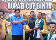 Bupati Bintan Resmi Tutup Turnamen Sepak Bola Bupati Cup Bintan U-40 2025