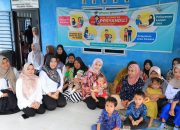 Ketua TP Posyandu Bintan Tinjau Pelaksanaan Bulan Timbang Nasional di Toapaya Utara