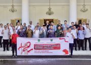 Bantuan Rp4,5 Miliar dari Batam Tiba di Sumbar, Diterima Gubernur Mahyeldi