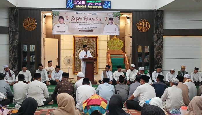 Safari Ramadhan di Singkep, Gubernur Ansar Tegaskan Keberlanjutan Program Pro-Rakyat