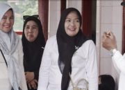 Bersama Masyarakat, TP PKK Anambas Gotong Royong Membersihkan Vihara Gunung Siantan