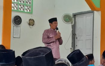Kasi Trantibum Eko Sudiano Isi Pesantren Kilat di SMA N 1 Pulau Laut