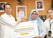 Pemko Batam Serahkan Santunan Taspen Rp262 Juta