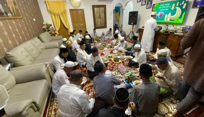 Takbir dan Silaturahmi Pagi Ied, Mustamin Pererat Kebersamaan Warga