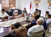 Terpilih Menjadi Anggota KPU Tanjungpinang, Ketua KPID Kepri Serahkan Surat Pengunduran Diri