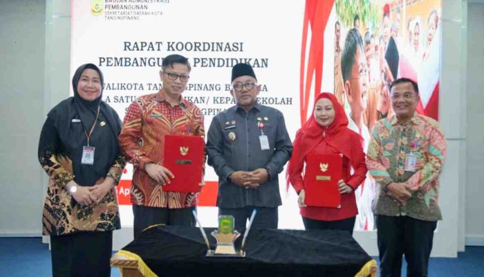 Lis Darmansyah Tekankan Profesionalisme dan Integritas di Dunia Pendidikan