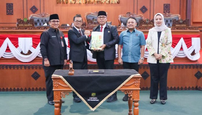 DPRD Tanjungpinang Gelar Rapat Paripurna Penyampaian Rekomendasi LKPJ 2025