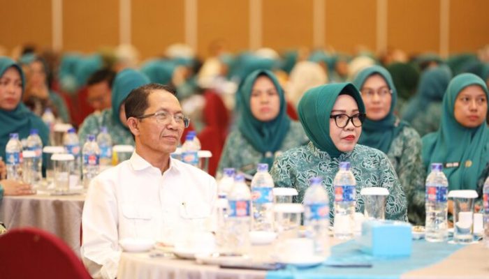 Wali Kota Amsakar Buka Bimtek PKK: Tata Kelola Baik Kunci Organisasi Kuat