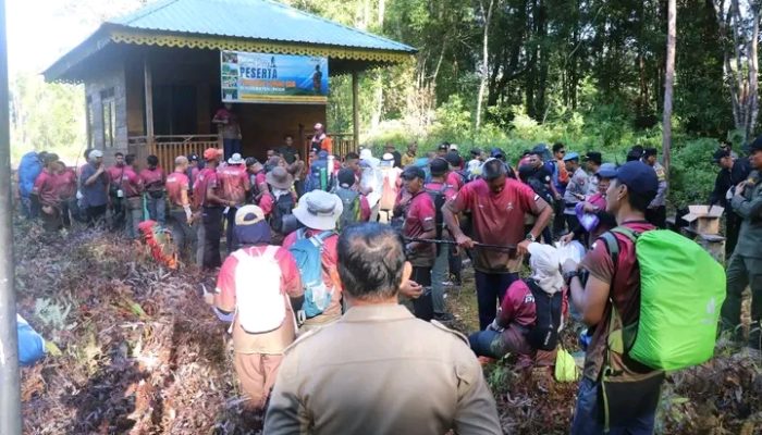 79 Peserta Ikuti Pendakian Gunung Daik Lingga, 51 Orang Asal Negeri Pahang Malaysia