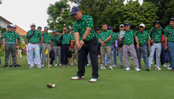 Wagub Nyanang Resmikan Turnamen Golf Internasional
