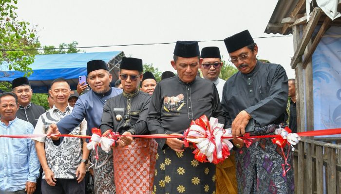 Gubernur Ansar Resmikan Fasilitas Nelayan Karimun