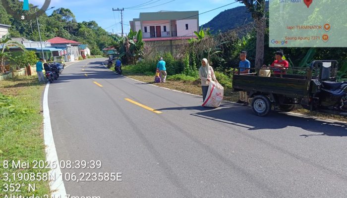 Perkuat Nilai Kebersamaan, Pemdes Tarempa Selatan Gelar Gotong Royong Bersihkan Lingkungan