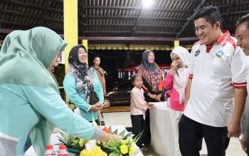 Bupati Bintan Apresiasi Kreasi Tumpeng PKK Kuala Sempang