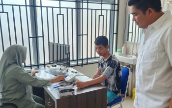 Bupati Roby Tinjau Pelayanan Puskesmas Teluk Bintan